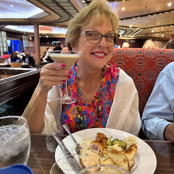 Meet your Posher, Carolyn - Picture 5 of 11